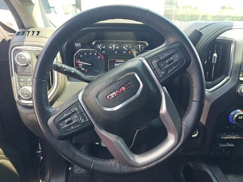 Used 2022 GMC Sierra 1500 SLT RWD image 4