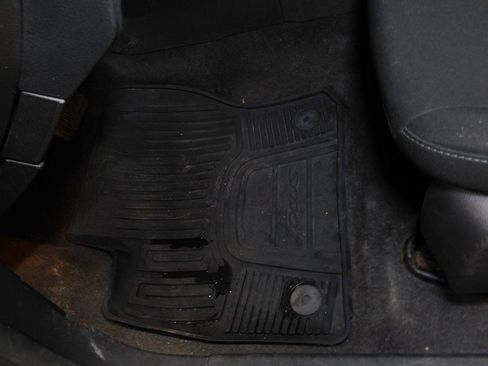 Used 2018 Ford Focus SE w/ SE Winter Package image 31