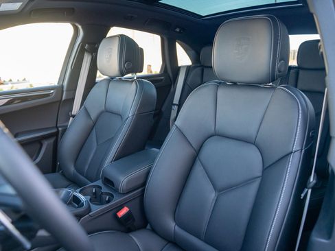New 2026 Porsche Macan S image 5