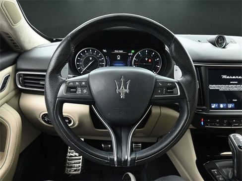 Used 2022 Maserati Levante Modena image 25