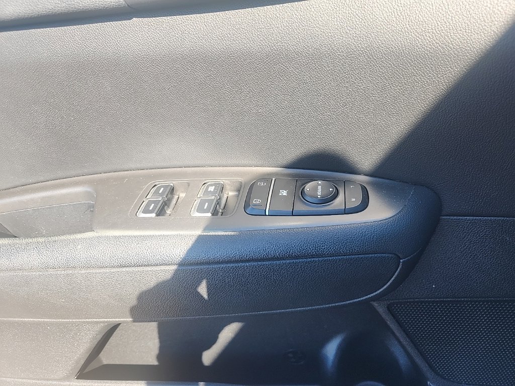 Used 2020 Kia Optima LX FWD image 25