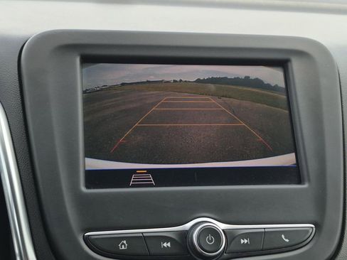 Used 2021 Chevrolet Equinox LT FWD image 29