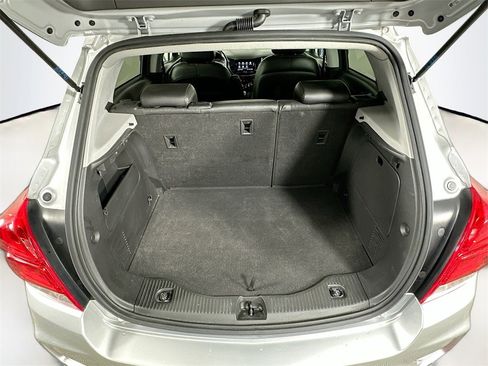 Used 2018 Chevrolet Trax LT w/ LT Convenience Package image 29