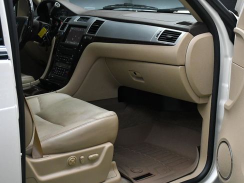 Used 2009 Cadillac Escalade EXT AWD/4WD image 41