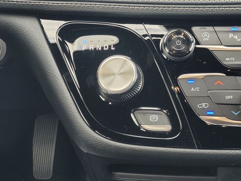 New 2026 Chrysler Pacifica Select image 18