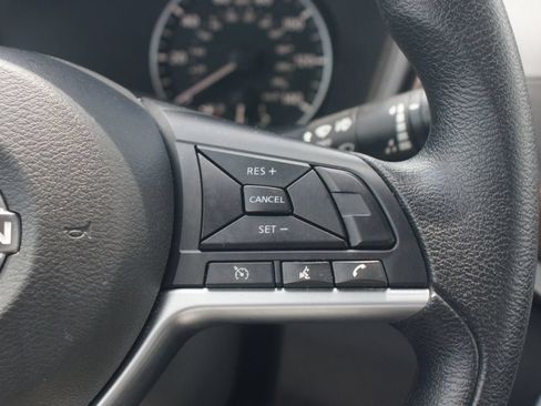 Used 2024 Nissan Altima 2.5 SV FWD image 10
