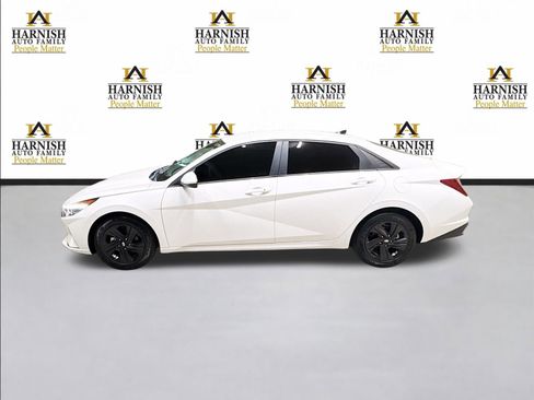 Used 2021 Hyundai Elantra SEL FWD image 9