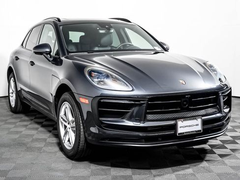 Used 2026 Porsche Macan AWD/4WD image 8