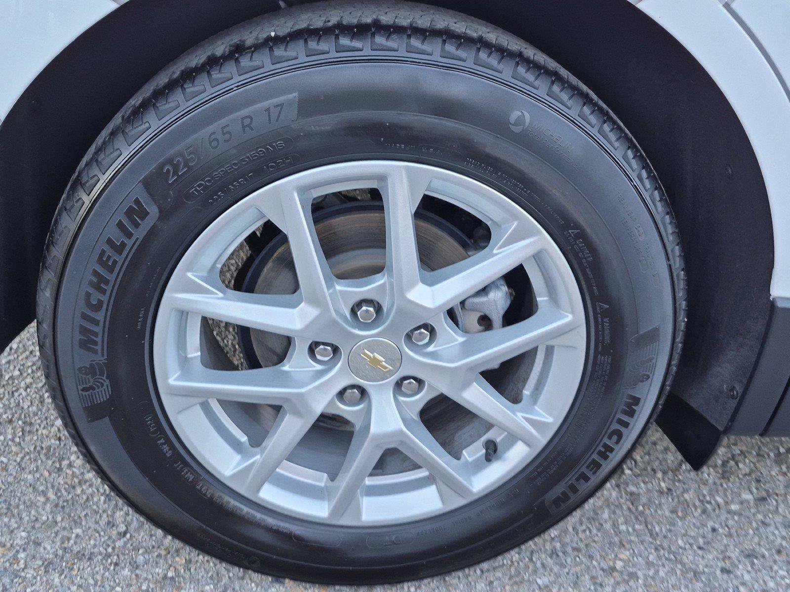 Used 2024 Chevrolet Equinox LT FWD image 13