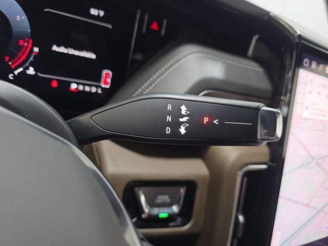 Used 2025 GMC Yukon Denali Ultimate AWD/4WD image 24