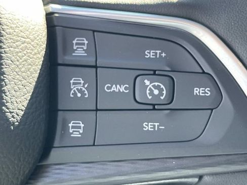 New 2025 Jeep Grand Cherokee Laredo X w/ Luxury Tech Group I image 28