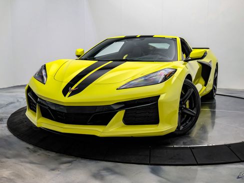 Used 2024 Chevrolet Corvette Z06 w/ Stealth Interior Trim Package image 5