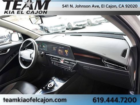 Certified 2025 Kia Niro EX w/ EX Cold Weather Package FWD image 10