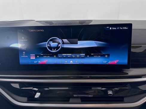 Used 2024 BMW X5 xDrive50e w/ M Sport Package image 16