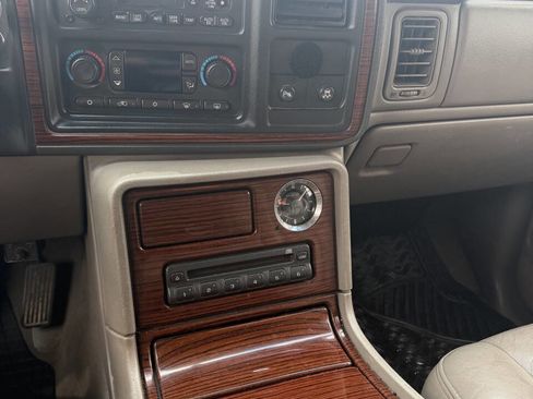 Used 2004 Cadillac Escalade EXT AWD/4WD image 22