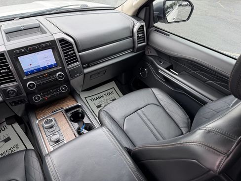 Used 2021 Ford Expedition Platinum AWD/4WD image 18