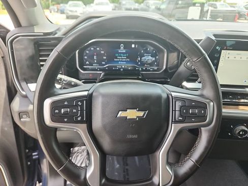 Used 2023 Chevrolet Silverado 1500 LT AWD/4WD image 14