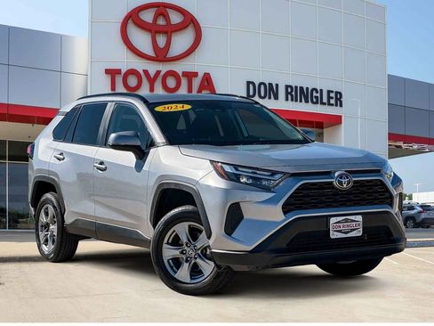 Used 2024 Toyota RAV4 XLE AWD/4WD image 1