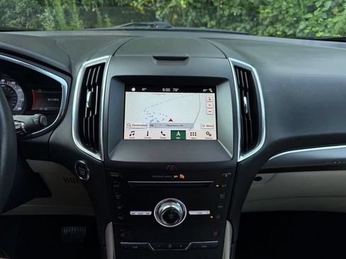 Used 2019 Ford Edge Titanium FWD image 28