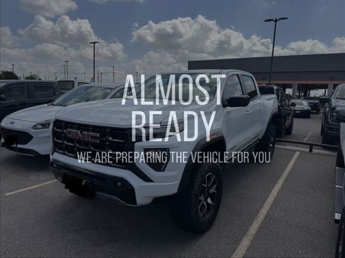 Used 2023 GMC Canyon AT4X AWD/4WD image 2