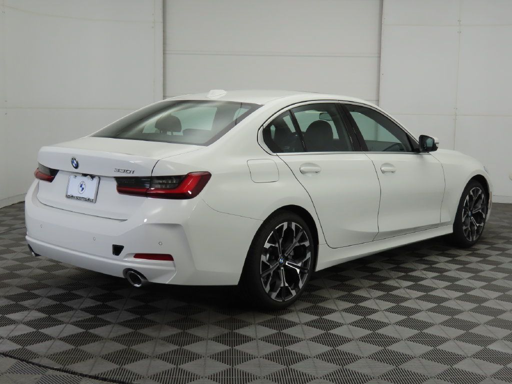 Used 2026 BMW 330i Sedan w/ Convenience Package RWD image 6