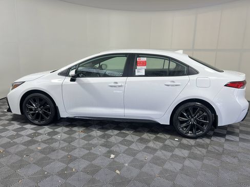 Used 2024 Toyota Corolla SE FWD image 7