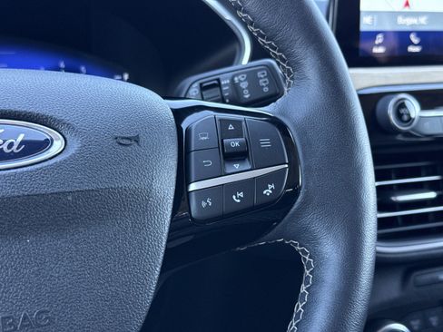 Certified 2022 Ford Escape Titanium w/ Titanium Elite Package image 16