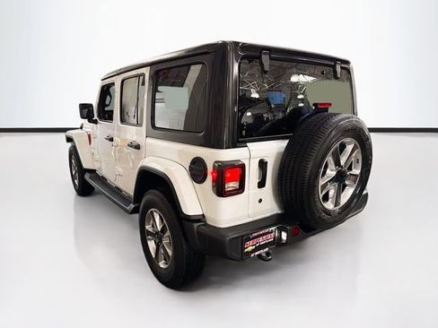 Used 2020 Jeep Wrangler Unlimited Sahara AWD/4WD image 8