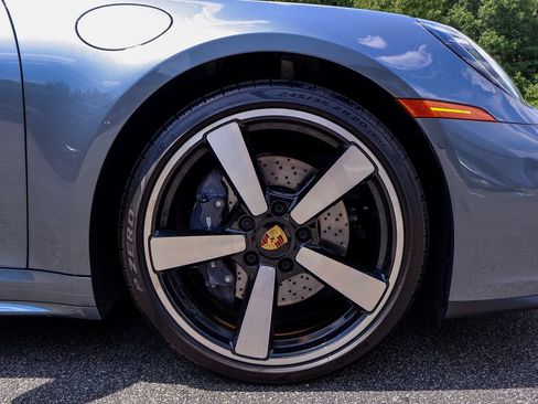 Used 2025 Porsche 911 Carrera RWD image 25