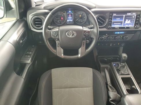 Used 2021 Toyota Tacoma TRD Off-Road image 14