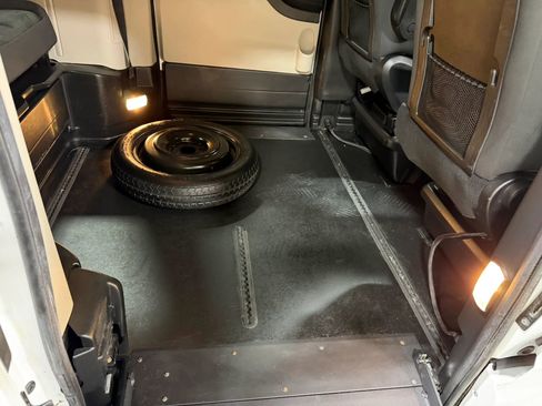 Used 2019 Dodge Grand Caravan SE FWD image 59
