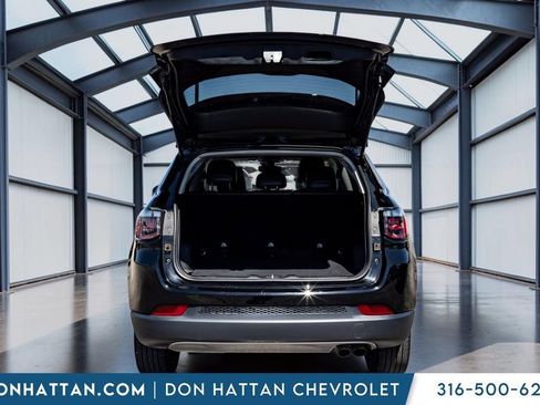 Used 2022 Jeep Compass Limited AWD/4WD image 24