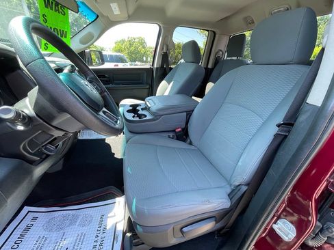 Used 2017 RAM 1500 Express AWD/4WD image 10