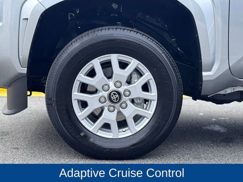 Used 2025 Toyota Tacoma SR5 image 5