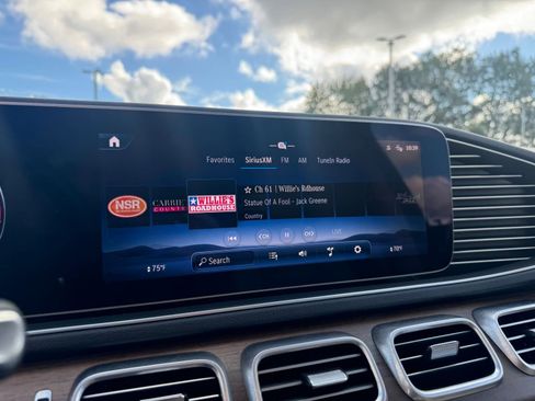 Used 2024 Mercedes-Benz GLE 450 4MATIC image 8