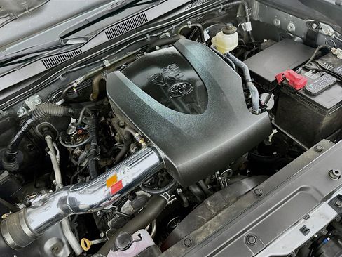 Used 2023 Toyota Tacoma TRD Sport image 32