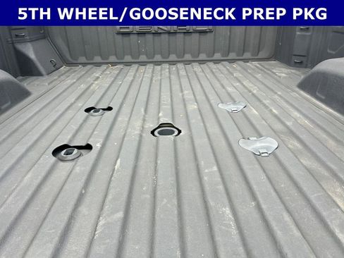 Used 2024 GMC Sierra 2500 Denali Ultimate image 15