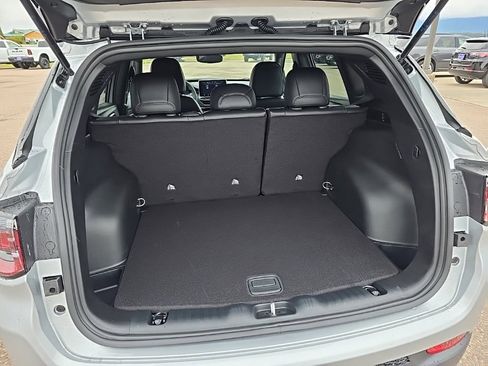 New 2026 Jeep Compass Latitude image 20