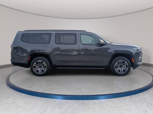 New 2026 Jeep Grand Wagoneer L 4WD image 4