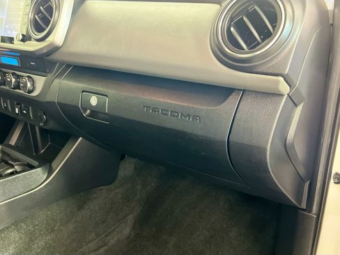 Used 2021 Toyota Tacoma SR5 image 34