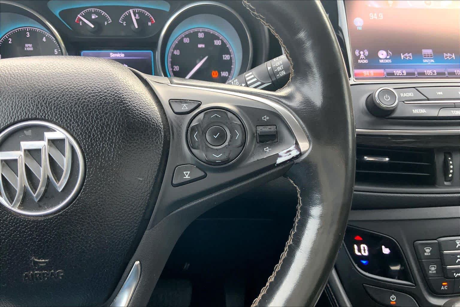 Used 2018 Buick Envision Essence FWD image 23