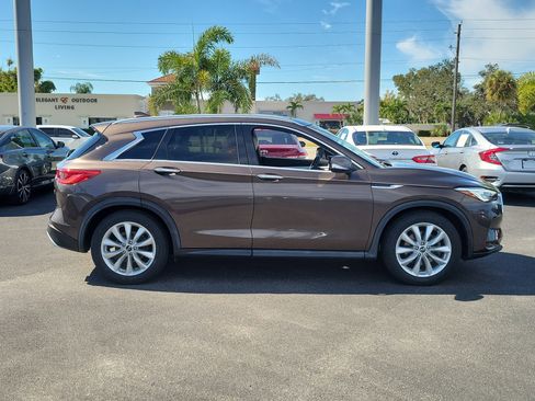 Used 2019 INFINITI QX50 Luxe image 7