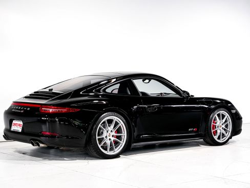 Used 2014 Porsche 911 Carrera 4S image 3