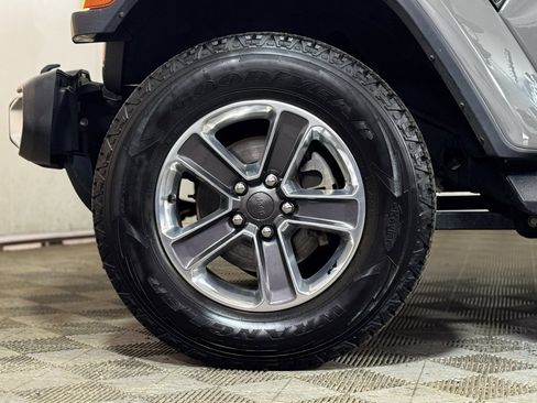 Used 2021 Jeep Wrangler Unlimited Sahara image 2