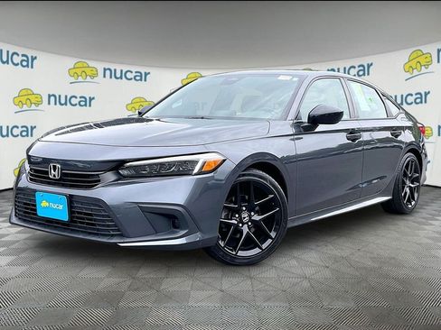 Used 2023 Honda Civic Sport image 3