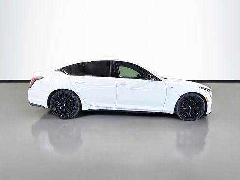 Used 2022 Cadillac CT5 V w/ LPO, ONYX Package image 6