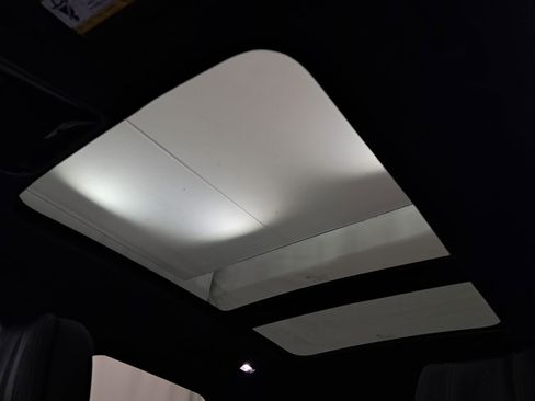 Used 2020 Land Rover Range Rover Velar SV Autobiography Dynamic image 7