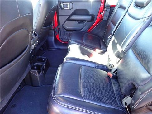 Used 2021 Jeep Wrangler Unlimited Sahara image 8