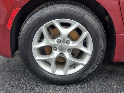 Used 2018 Chrysler Pacifica Touring-L Plus w/ Tire & Wheel Group FWD image 5