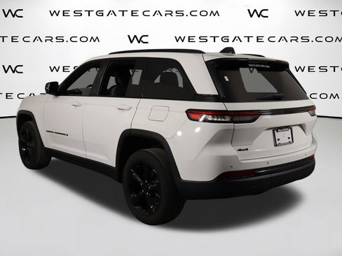 Used 2023 Jeep Grand Cherokee Altitude AWD/4WD image 39
